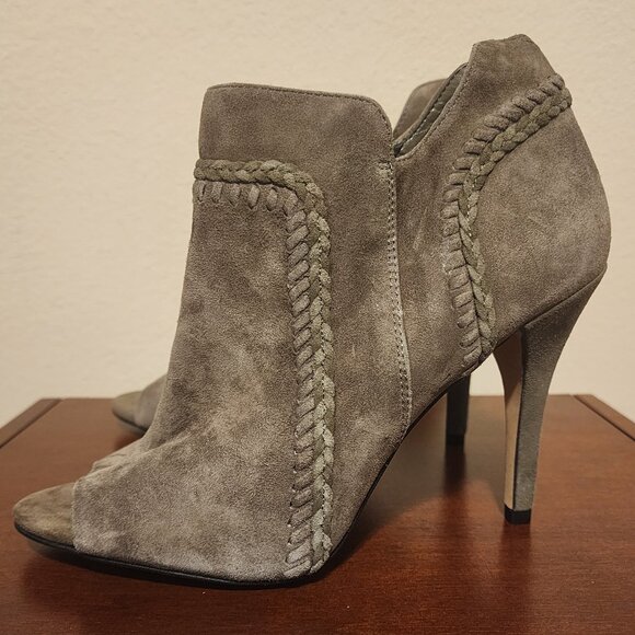 Vince Camuto Abesta Peep Toe Ankle Bootie - Picture 1 of 6